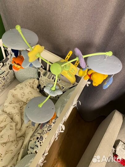 Мобиль на кроватку Tomy