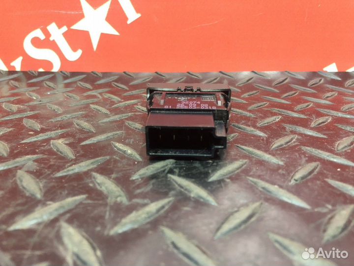 Кнопка стеклоподъемника Man TGS, Man TGX