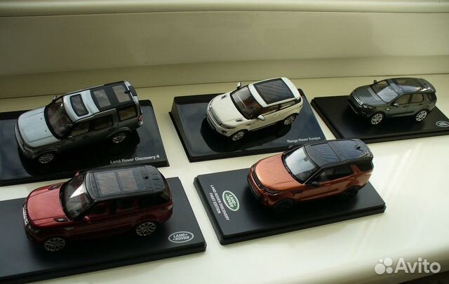 IST и IXO: модели автомобилей (масштаб 1:43)