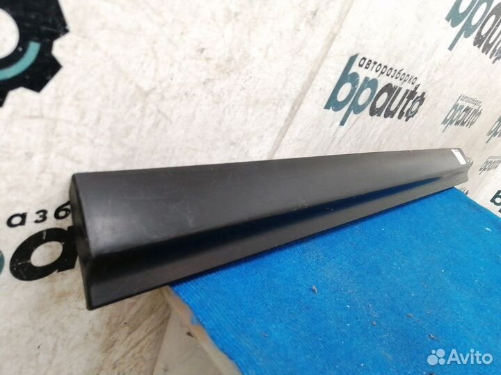 Молдинг на дверь передний правый 9646791677