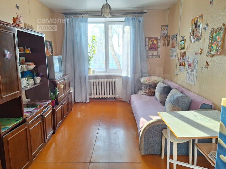 Комната 15 м² в 1-к., 1/2 эт.