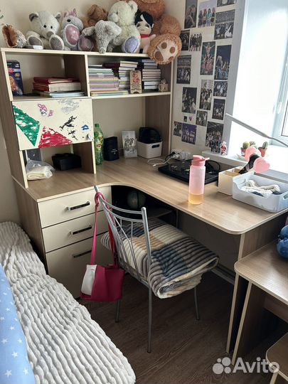 Письменный стол угловой