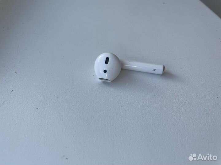 Наушник airpods правый оригинал