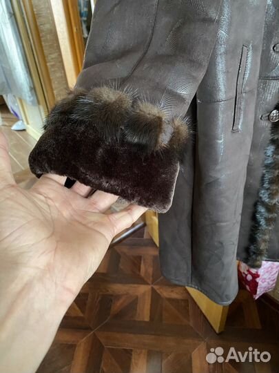 Дубленка натуральная женская с капюшоном