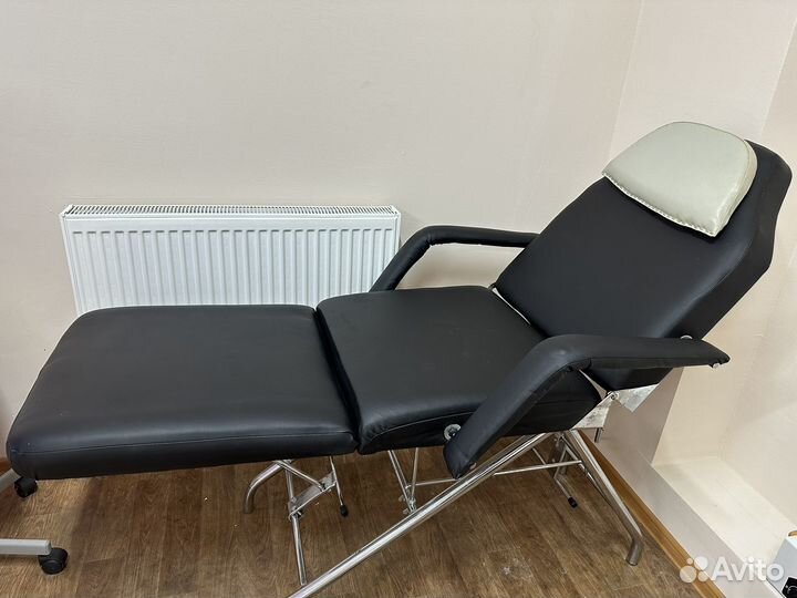 Косметологическая кушетка, педикюрное кресло