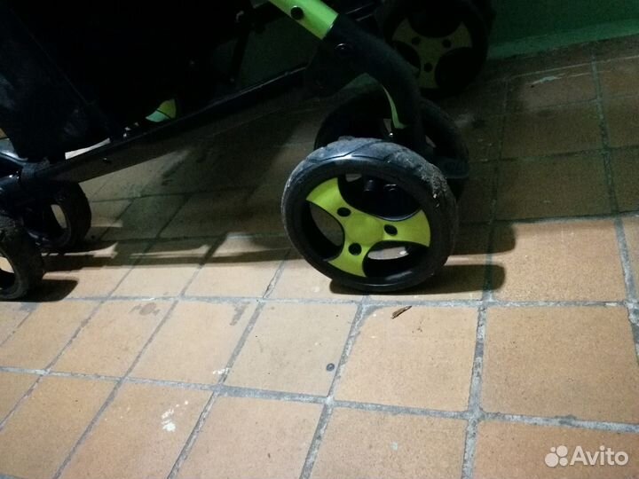 Коляска трость