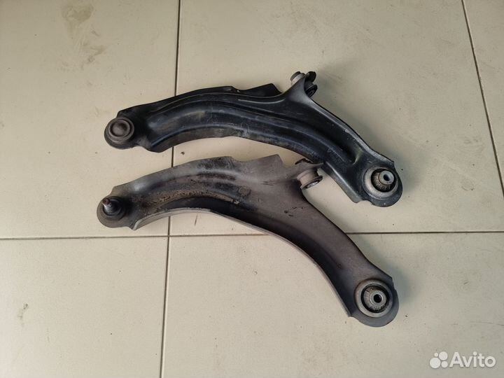 Рычаги перед Renault Clio4 Rs