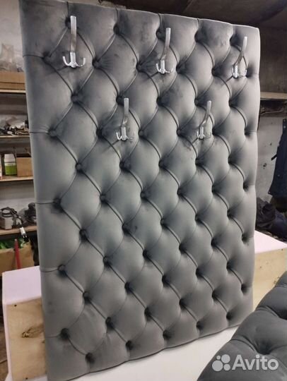 Вешалка и банкетка в прихожую