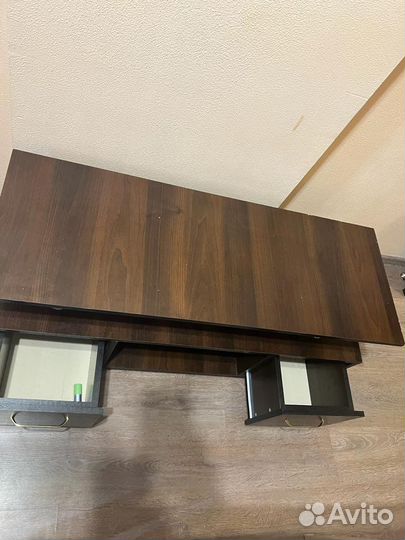 Телевизионная стойка