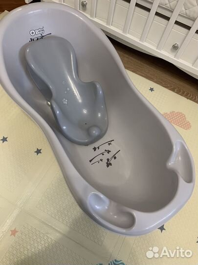 Ванночка для купания с горкой, стульчик в подарок