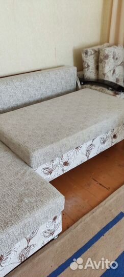 Большой угловой диван раскладной бу