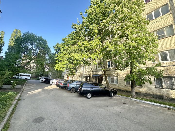 Комната 17,7 м² в 1-к., 4/5 эт.