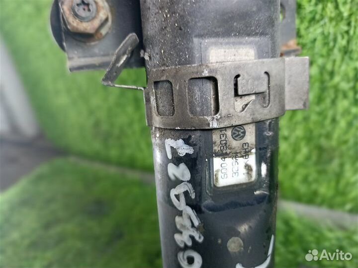 Стойка подвески передняя левая Volkswagen Polo 4