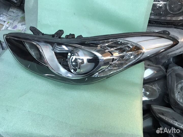 Фара левая Hyundai Elantra 5 MD дорест xenon