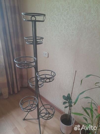 Стойка для цветов