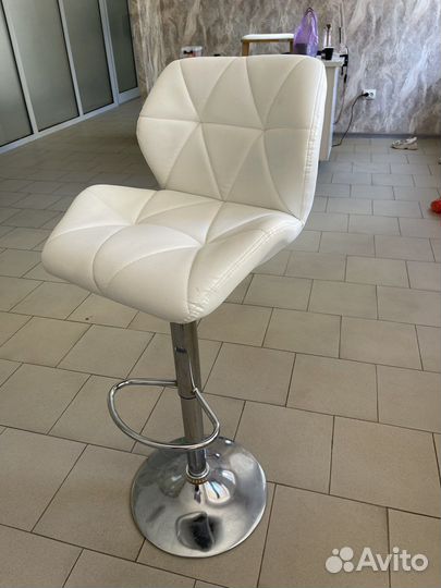 Стул для бровиста