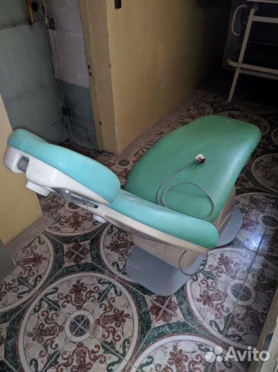 Стоматологическое кресло