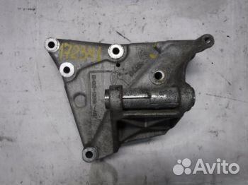 Кронштейн генератора