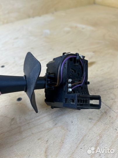 Подрулевой переключатель поворотников Renault Clio