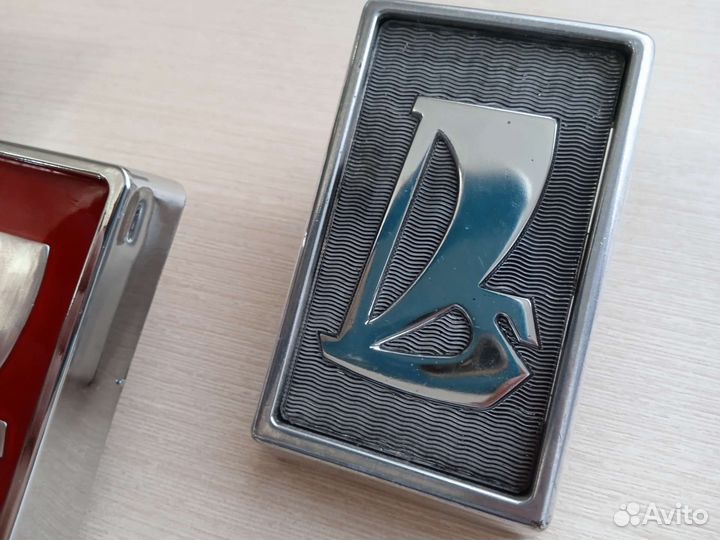 Коллекционный комплект эмблем ваз 2106 + шильдик