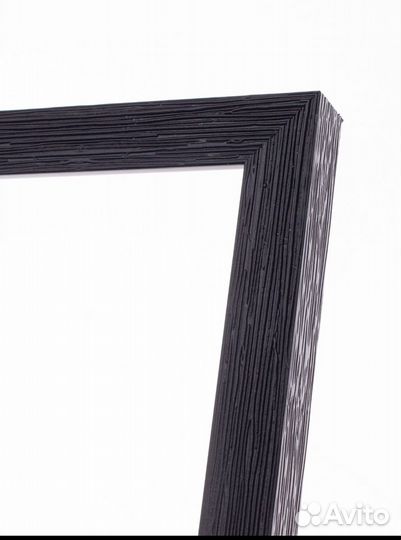 Зеркало настенное в раме