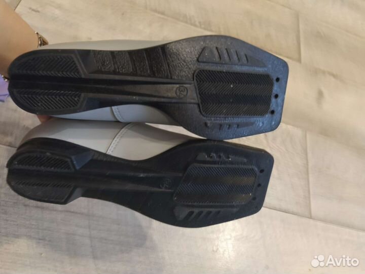 Лыжные ботинки р.34