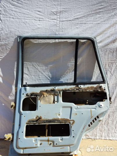 Задняя правая дверь заз Славута