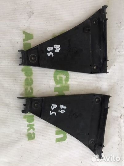 Кронштейн бампера audi a4 b5. 1997г