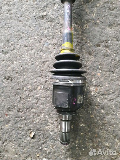 Привод левый Toyota Corolla E150