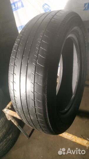 Yokohama dB decibel E70D 215/60 R16