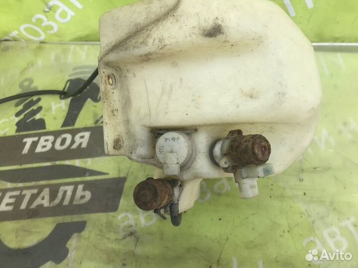 Бачок омывателя Dodge Caravan 3 3.0 1999Г.в