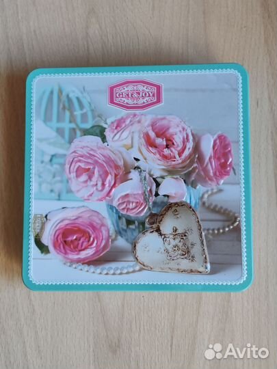 Коробка для упаковки подарка