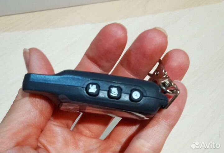 Брелок сигнализации Tomahawk 9010