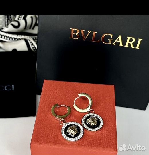 Серьги Versace и с перламутром