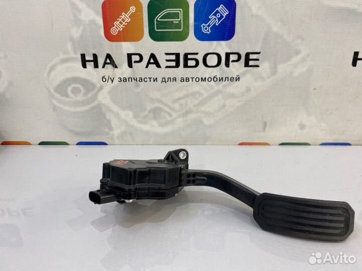 Педаль газа Toyota Camry XV55 2GR-FE 2015