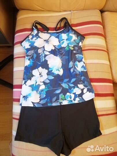 Топ купальный 54р. новый