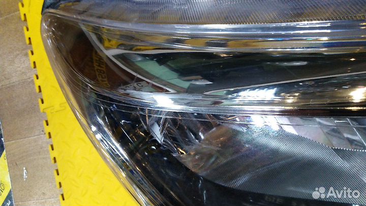 Фара правая Pathfinder (R52)