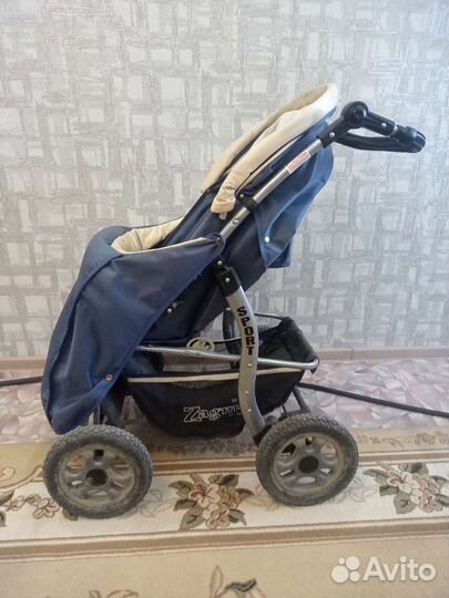Прогулочная коляска