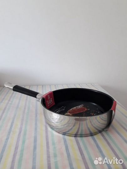 Сотейник /сковорода и другие кухонные предметы