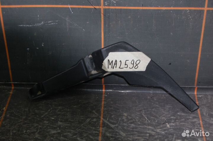 Брызговик передний левый - Land Rover Evoque