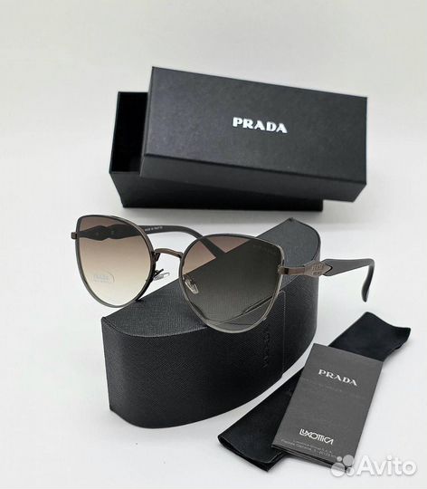 Солнцезащитные очки женские Prada