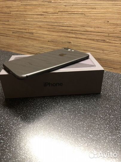 iPhone 8 Plus, 64 ГБ