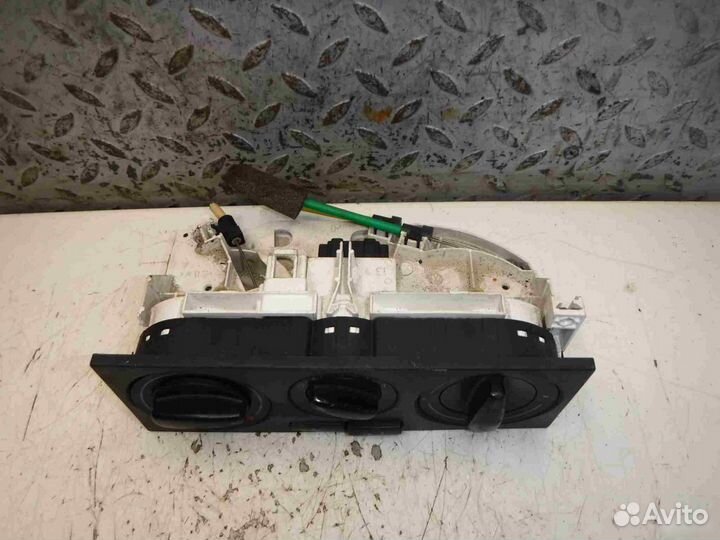 Блок управления отопителем VW Golf 4/Bora 1997-05