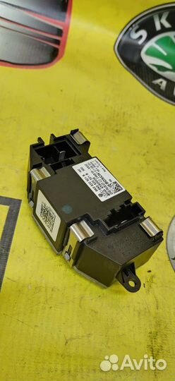 Резистор вентилятора печки Audi A4 седан 2.0 cdnc