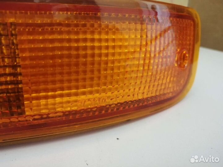 Указатель поворота левый Camry V10 91- 121528012b