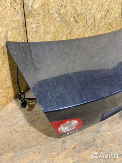 Крышка багажника Volkswagen Jetta 5 седан