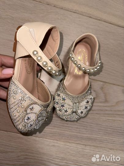 Туфли нарядные 24,25,26