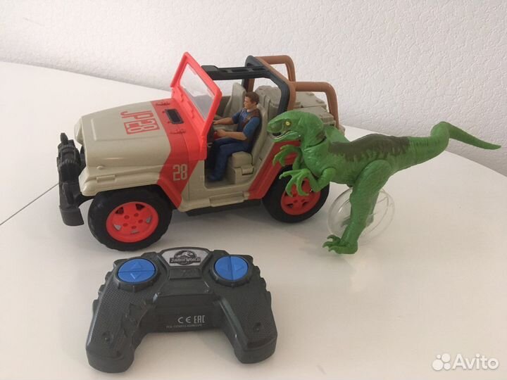 Машина на радиоуправлении из Парка Юрского периода