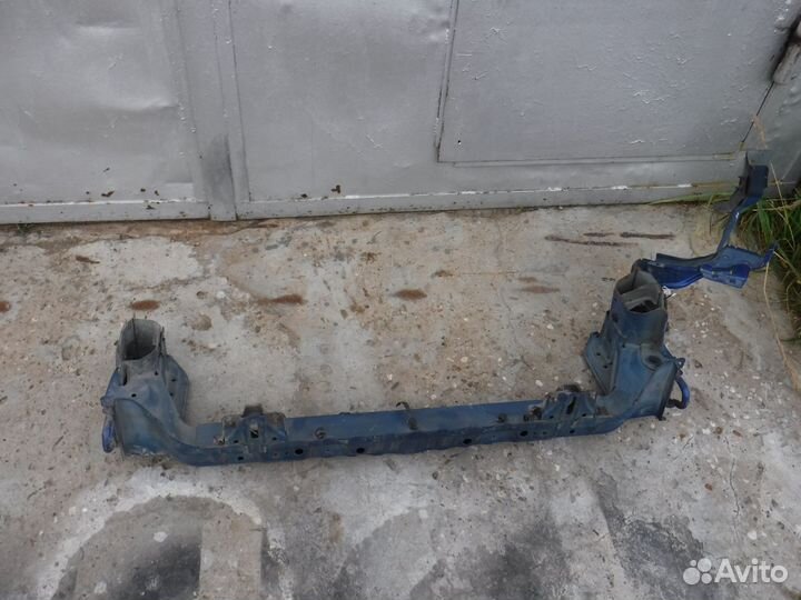 Нижняя часть передней панели Outback 3 / Legacy 4