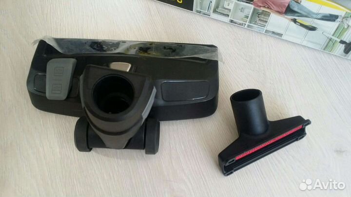 Вертикальный пылесос Karcher VC5